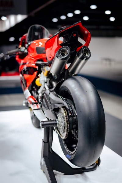 AF-Racing-2024-24_Ducati_Panigale_V2_na_stojaku