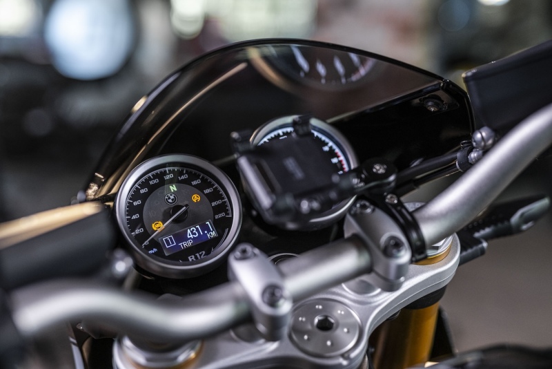 BMW-R-12-nighT-Auto-Fus-Group-9