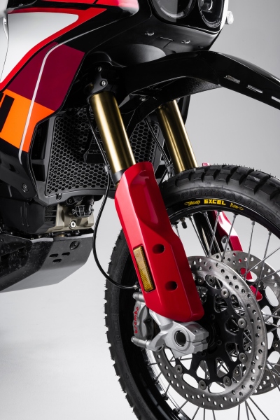 Ducati-DesertX-Rally-2024-Studio-14