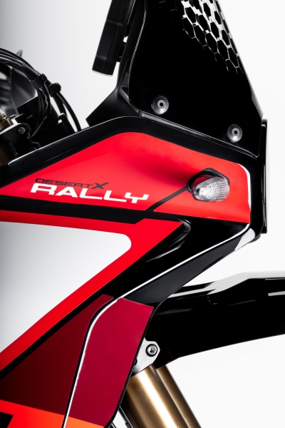Ducati-DesertX-Rally-2024-Studio-21