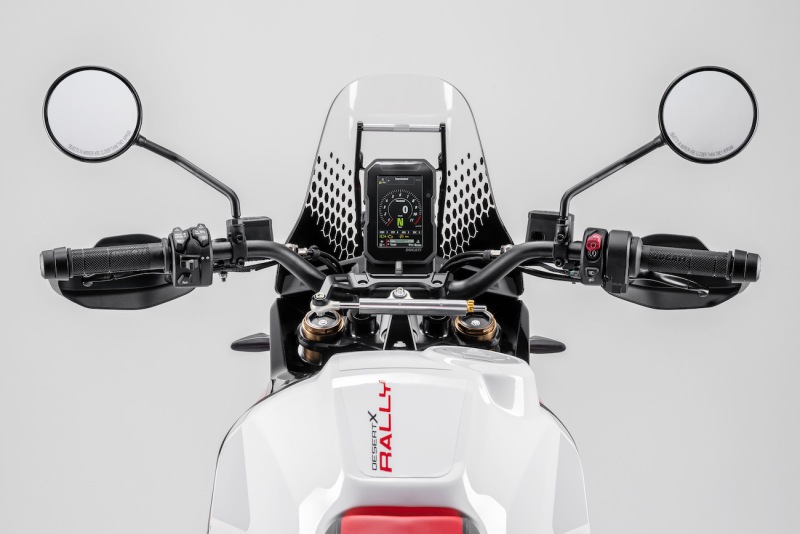 Ducati-DesertX-Rally-2024-Studio-43