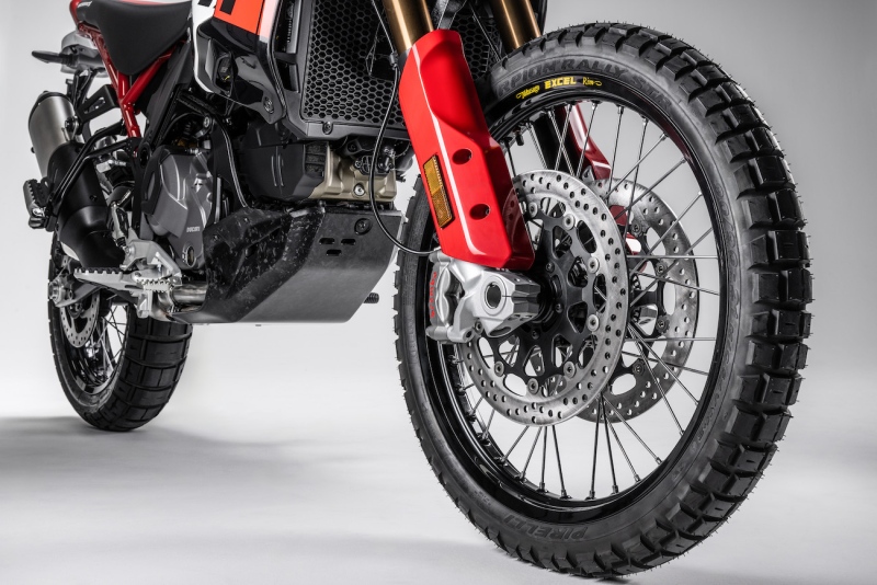 Ducati-DesertX-Rally-2024-Studio-52