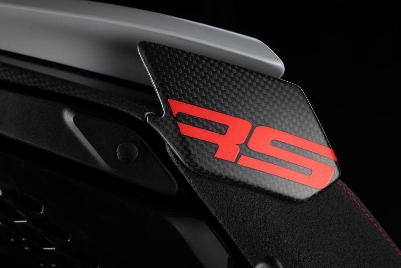 MY26_DIAVELV4_RS_STUDIO-_19__UC843571_High