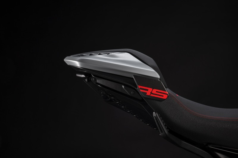 MY26_DIAVELV4_RS_STUDIO-_33__UC843584_High