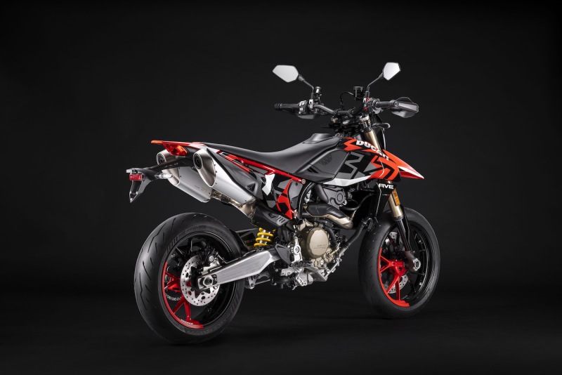 Ducati-Hypermotard-698-Mono-2024-103