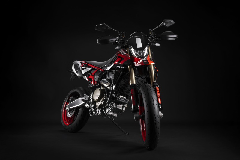 Ducati-Hypermotard-698-Mono-2024-107