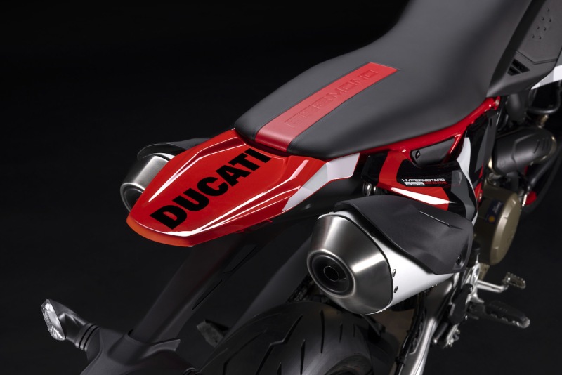 Ducati-Hypermotard-698-Mono-2024-151