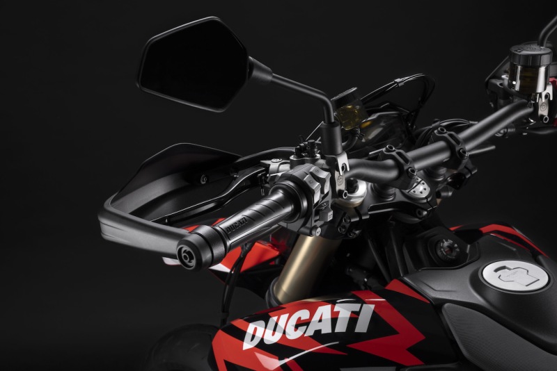 Ducati-Hypermotard-698-Mono-2024-159