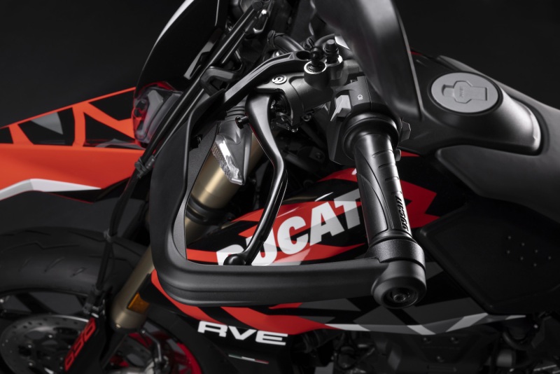 Ducati-Hypermotard-698-Mono-2024-162