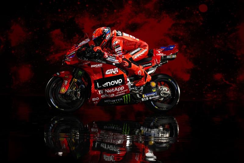 Marc-Marquez-MotoGP-2025-prezentacja-Ducati-10