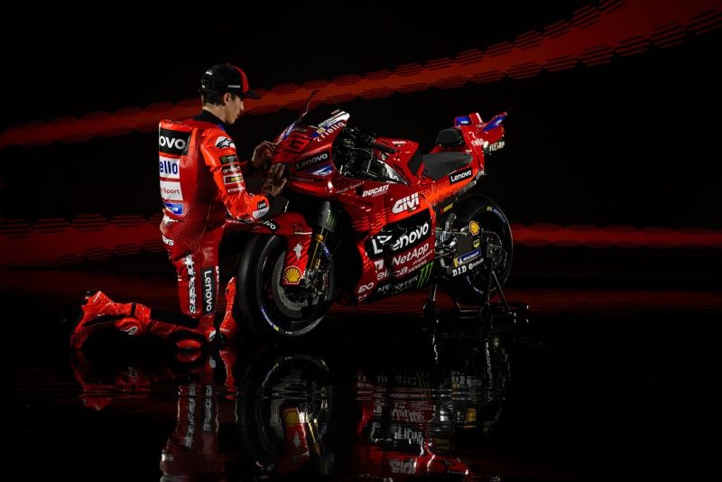 Marc-Marquez-MotoGP-2025-prezentacja-Ducati-8