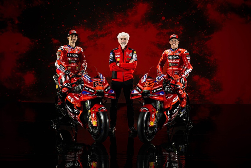 Pecco-Bagnaia-Marc-Marquez-MotoGP-2025-prezentacja-Ducati-10