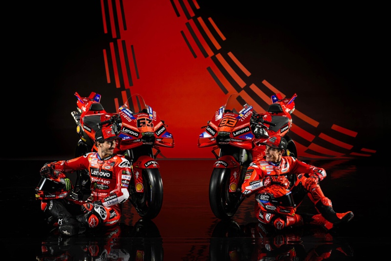 Pecco-Bagnaia-Marc-Marquez-MotoGP-2025-prezentacja-Ducati-3