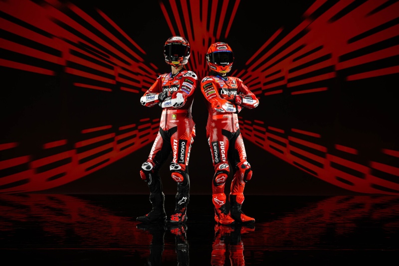 Pecco-Bagnaia-Marc-Marquez-MotoGP-2025-prezentacja-Ducati-8