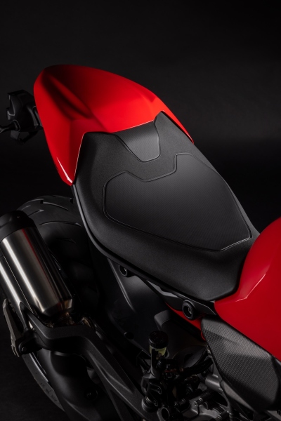 ducati-monster-2026-studio-18