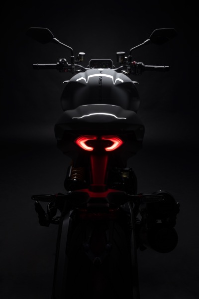 ducati-monster-2026-studio-28