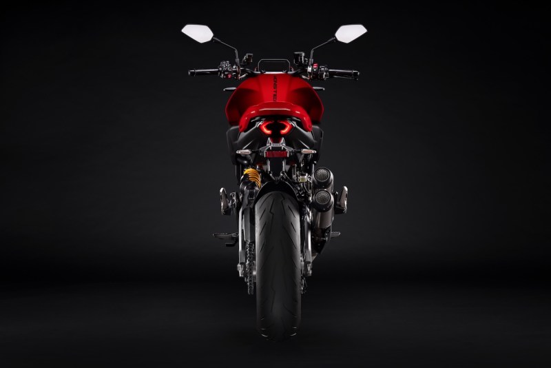 ducati-monster-2026-studio-34