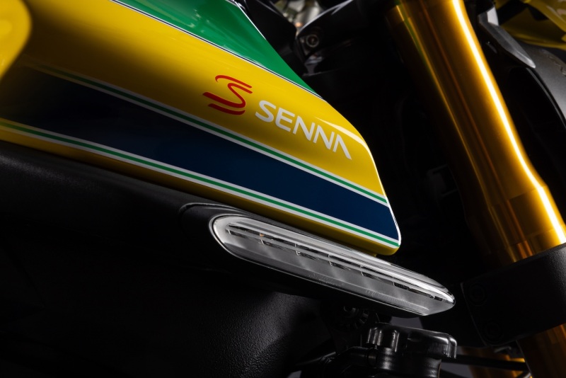 Ducati_Monster_Senna-_31__UC638495_Mid