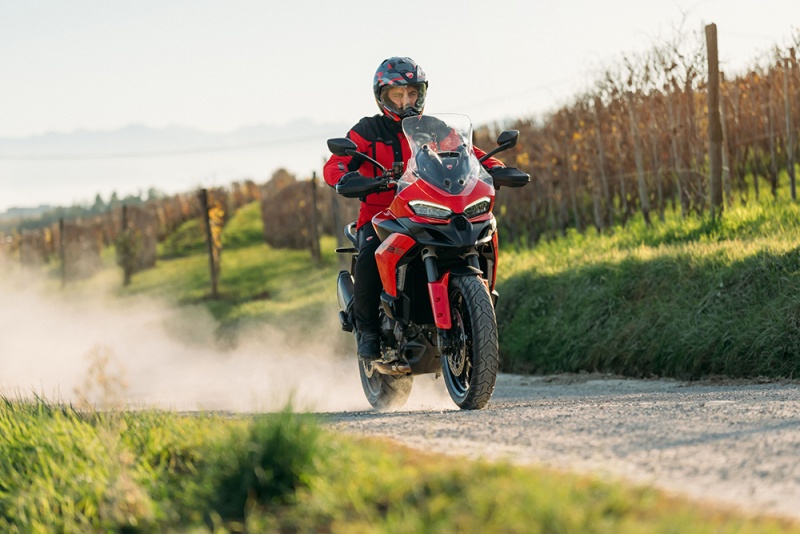 Ducati-Multistrada-V2-2025-akcja-12