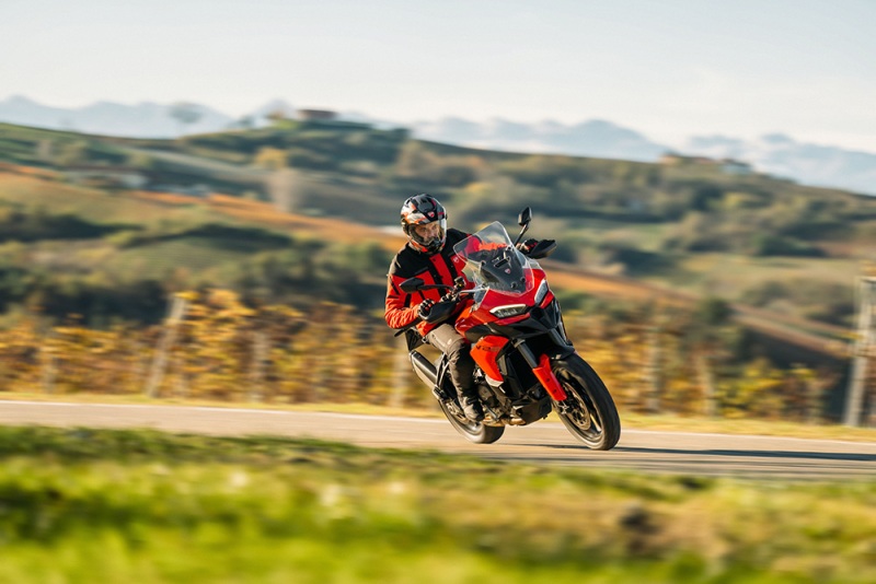 Ducati-Multistrada-V2-2025-akcja-2