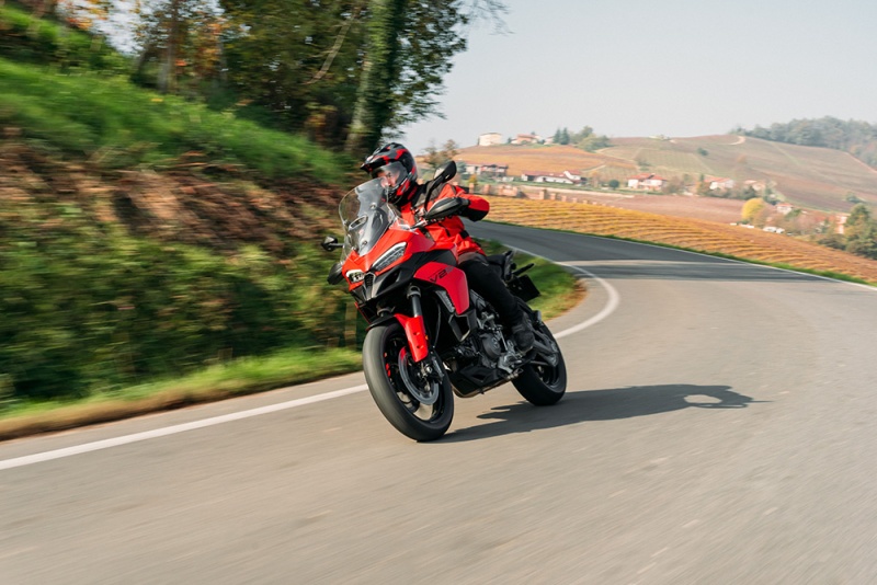 Ducati-Multistrada-V2-2025-akcja-32