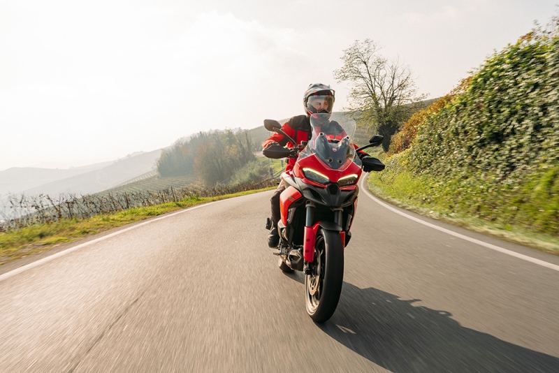 Ducati-Multistrada-V2-2025-akcja-33