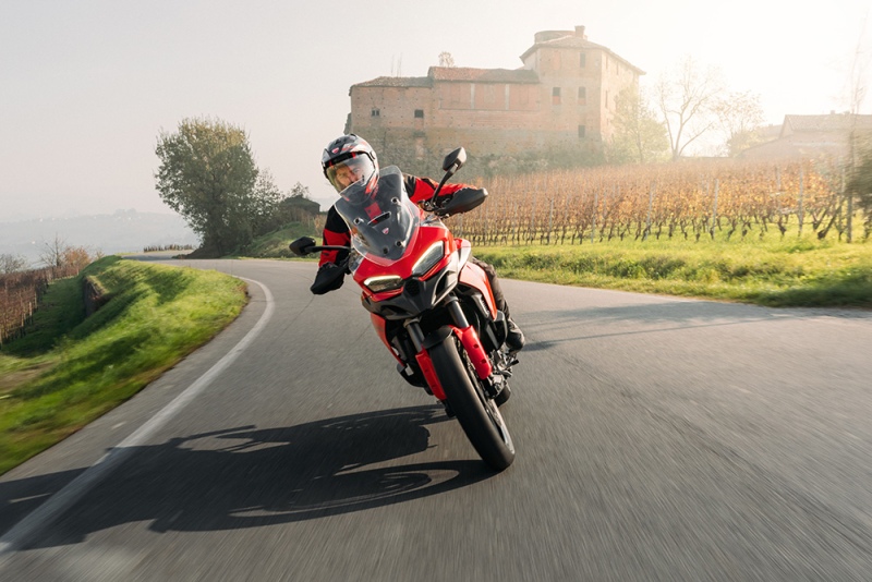 Ducati-Multistrada-V2-2025-akcja-35