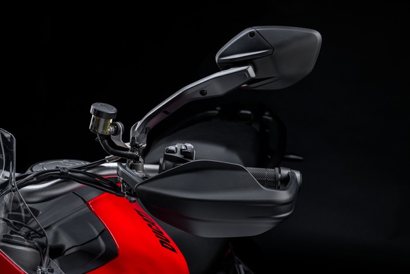 Ducati-Multistrada-V2-2025-studio-11