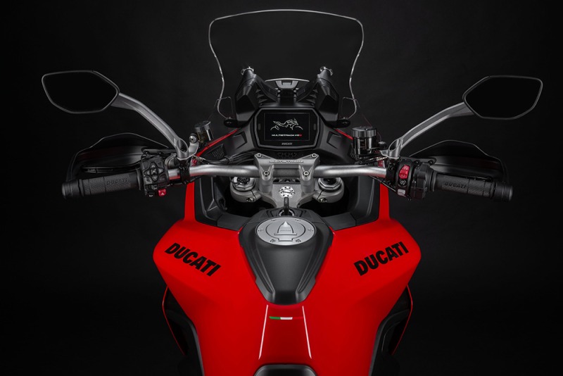 Ducati-Multistrada-V2-2025-studio-22