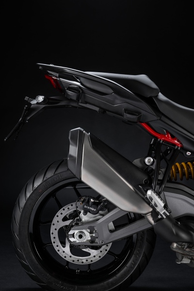 Ducati-Multistrada-V2-2025-studio-38