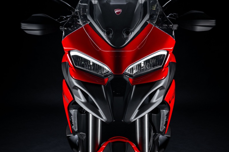 Ducati-Multistrada-V2-2025-studio-42