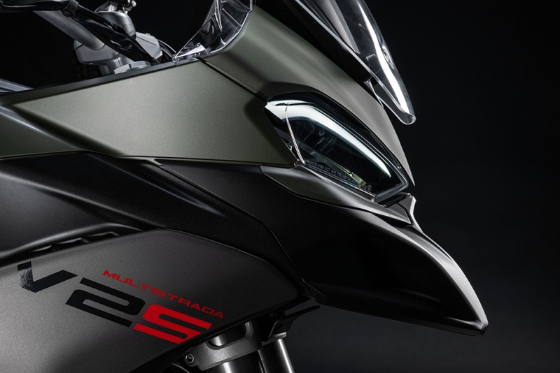 Ducati-Multistrada-V2-2025-zielona-11