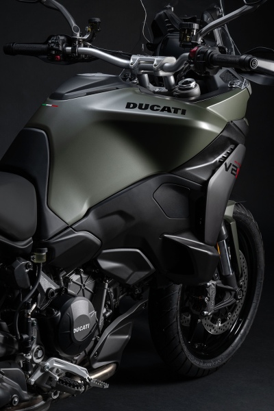 Ducati-Multistrada-V2-2025-zielona-13