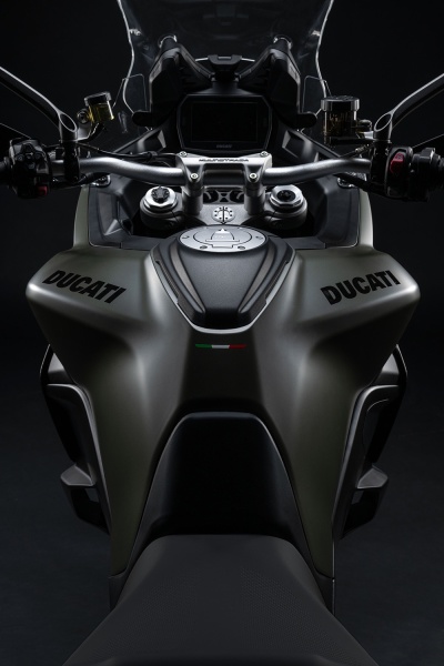 Ducati-Multistrada-V2-2025-zielona-15