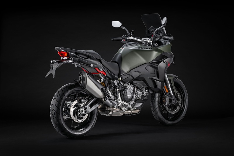 Ducati-Multistrada-V2-2025-zielona-3