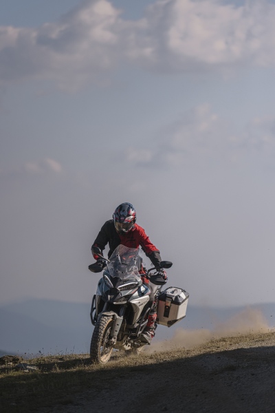 Ducati-Multistrada-V4-Rally-2026-akcja-16