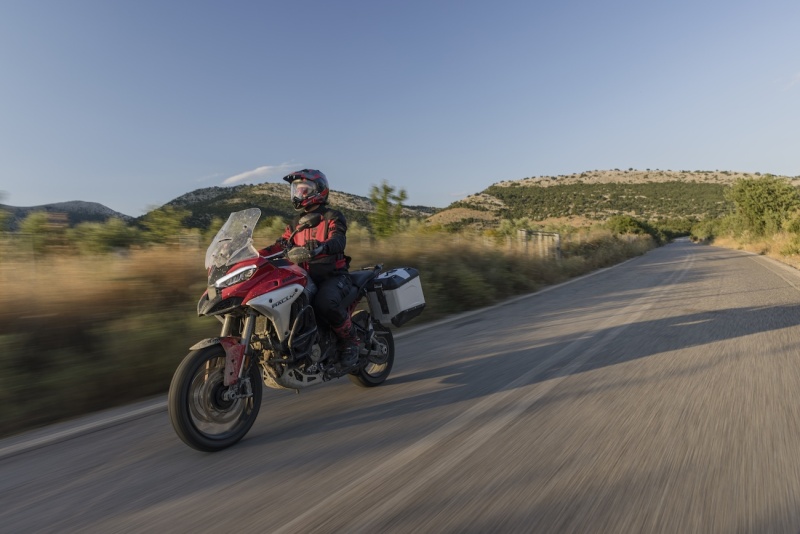 Ducati-Multistrada-V4-Rally-2026-akcja-19