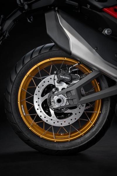 Ducati-Multistrada-V4-Rally-2026-studio-34