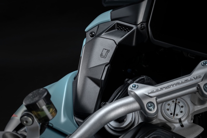 Ducati-Multistrada-V4-Rally-2026-studio-39