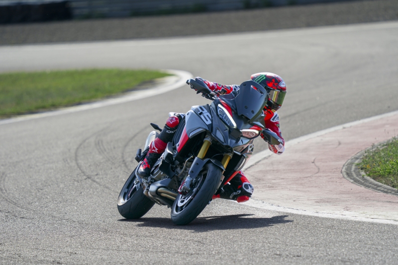 Ducati-Multistrada-V4-RS-2026-34