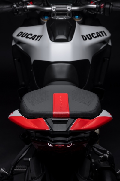 Ducati-Multistrada-V4-RS-2026-75