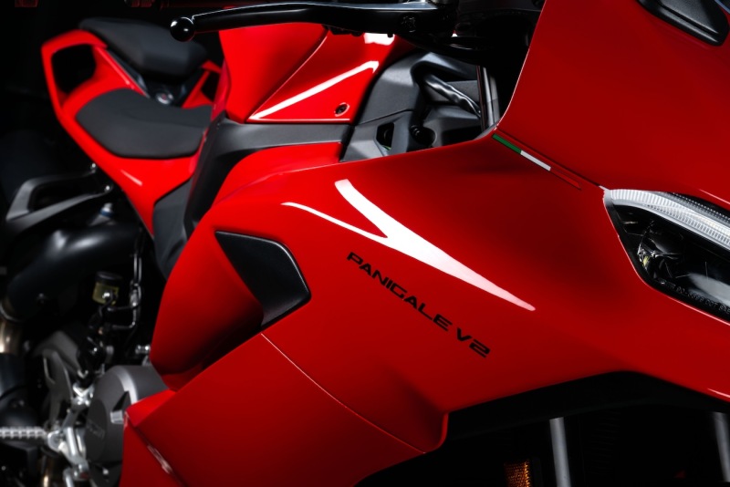 Ducati-Panigale-V2-2025-2