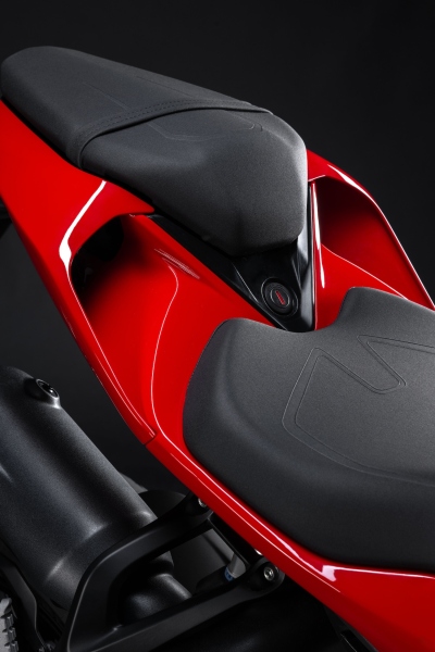 Ducati-Panigale-V2-2025-6