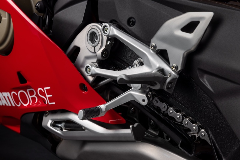 Ducati-Panigale-V4-R-2026-studio-20