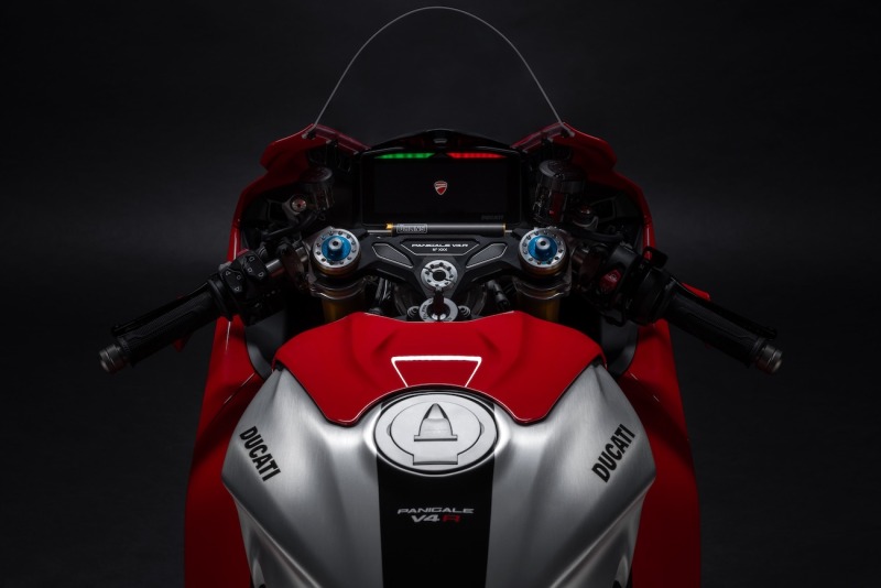 Ducati-Panigale-V4-R-2026-studio-27