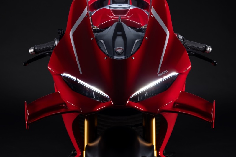 Ducati-Panigale-V4-R-2026-studio-29