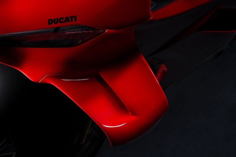 Ducati-Panigale-V4S-2025-16