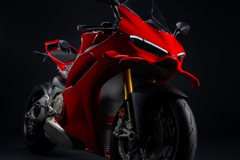 Ducati-Panigale-V4S-2025-24