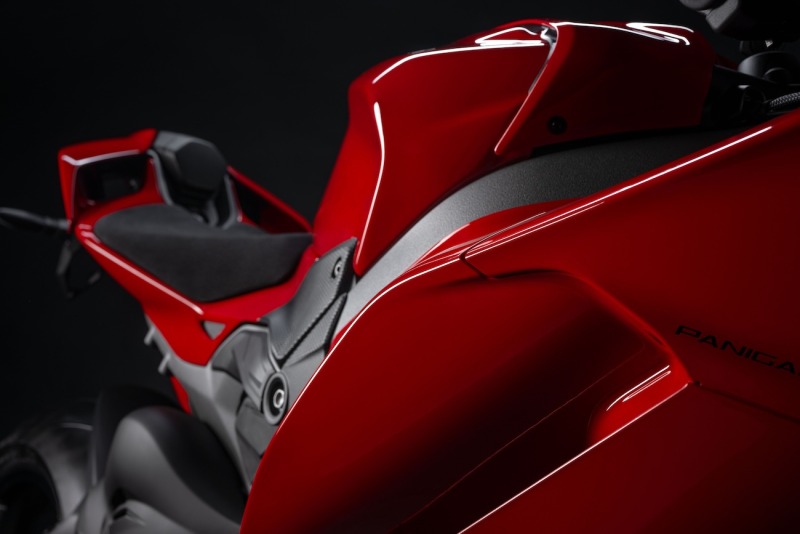 Ducati-Panigale-V4S-2025-26