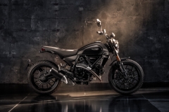 Ducati-Scrambler-Icon-Dark-2025-47